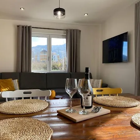 North Point Pod Rohacmi *